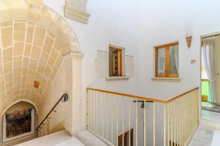 Image No.10-7 Bed Hotel for sale