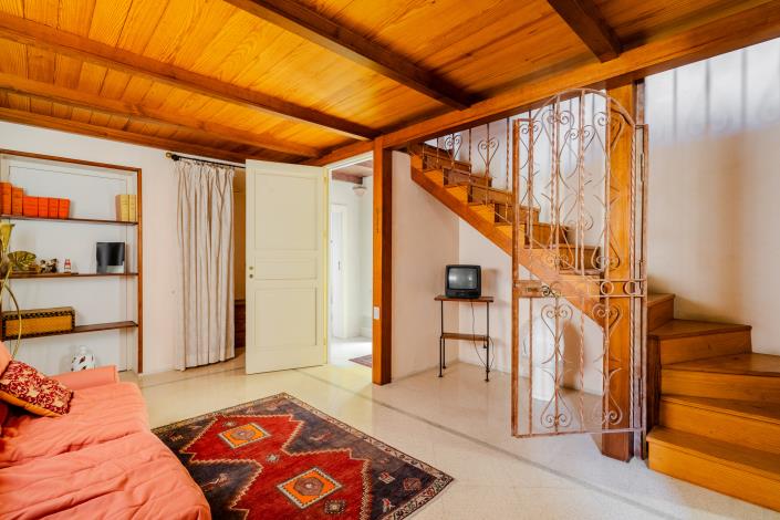 Image No.15-7 Bed Hotel for sale