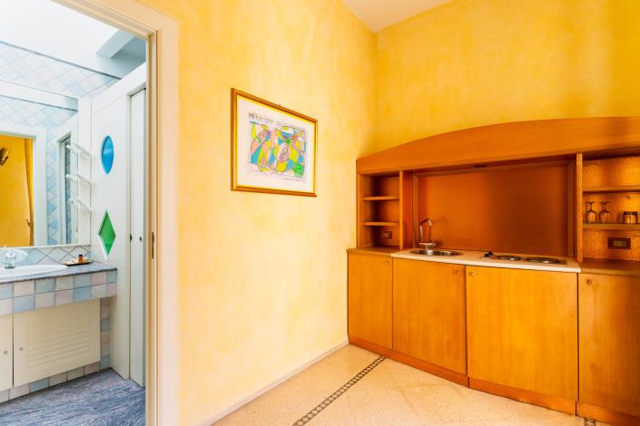 Image No.29-7 Bed Hotel for sale