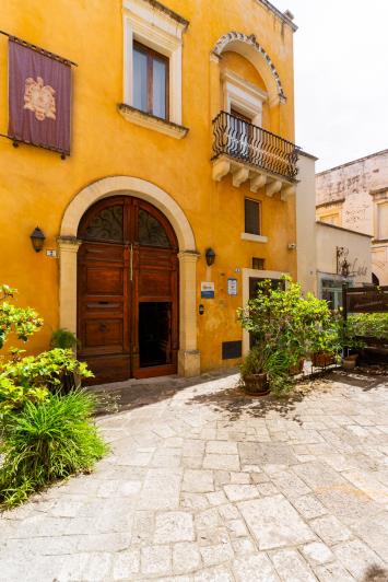 Image No.46-7 Bed Hotel for sale