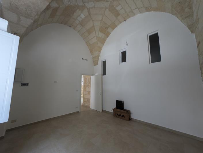 Image No.10-2 Bed Townhouse for sale