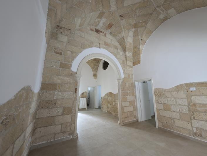 Image No.13-2 Bed Townhouse for sale