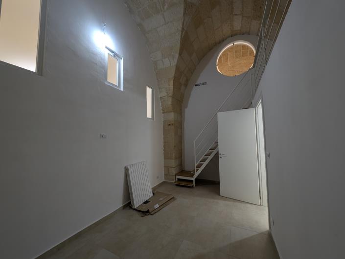 Image No.20-2 Bed Townhouse for sale