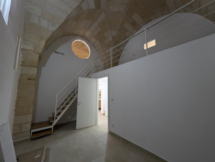 Image No.21-2 Bed Townhouse for sale