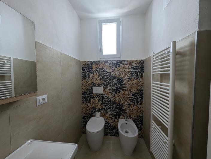 Image No.22-2 Bed Townhouse for sale