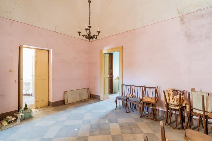 Image No.32-2 Bed Townhouse for sale