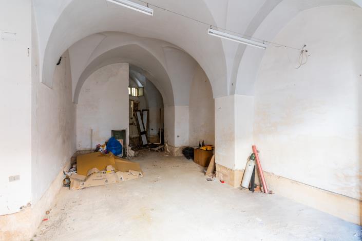 Image No.51-2 Bed Townhouse for sale