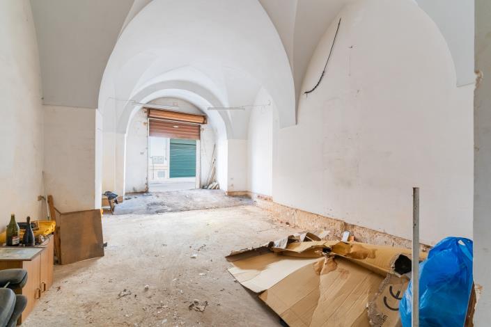 Image No.52-2 Bed Townhouse for sale