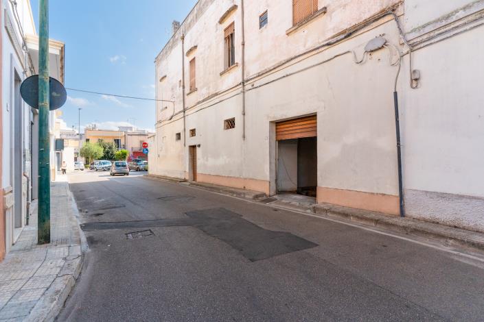 Image No.54-2 Bed Townhouse for sale