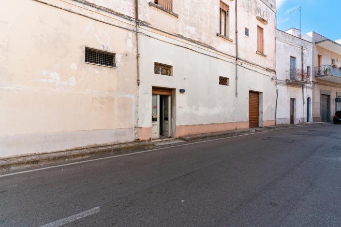 Image No.56-2 Bed Townhouse for sale