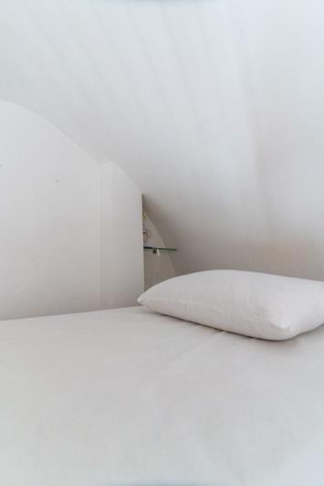 Image No.8-2 Bed Townhouse for sale