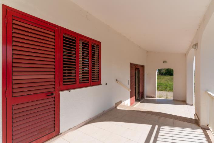 Image No.4-Villa / Détaché de 2 chambres à vendre à Cutrofiano