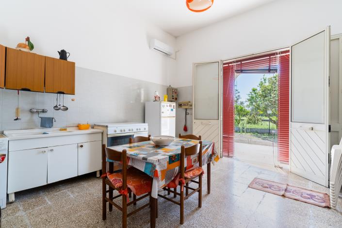 Image No.7-Villa / Détaché de 2 chambres à vendre à Cutrofiano