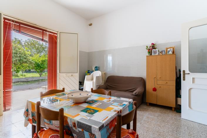 Image No.8-Villa / Détaché de 2 chambres à vendre à Cutrofiano