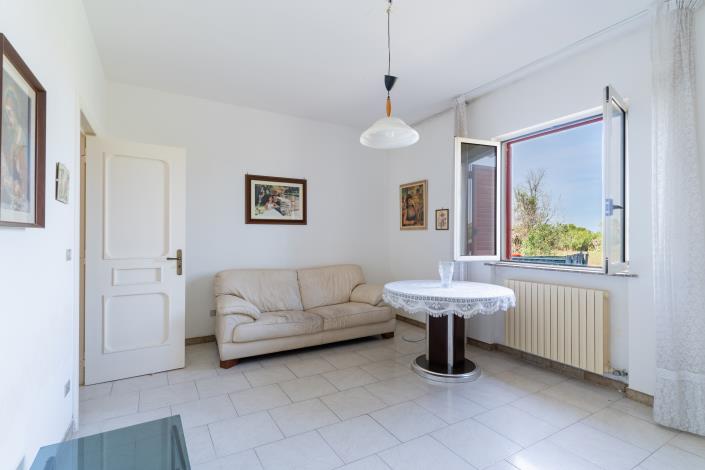 Image No.13-Villa / Détaché de 2 chambres à vendre à Cutrofiano