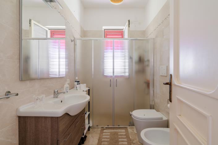 Image No.24-Villa / Détaché de 2 chambres à vendre à Cutrofiano