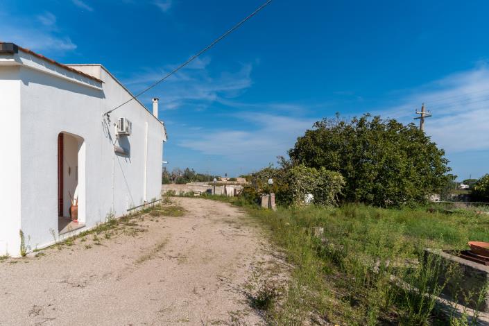 Image No.31-Villa / Détaché de 2 chambres à vendre à Cutrofiano