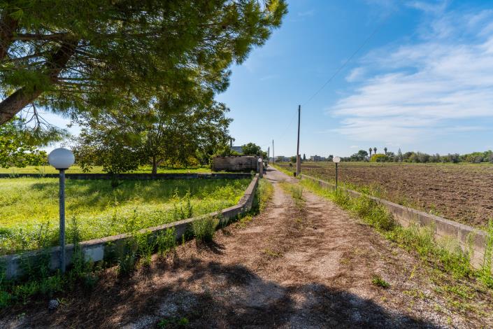 Image No.34-Villa / Détaché de 2 chambres à vendre à Cutrofiano