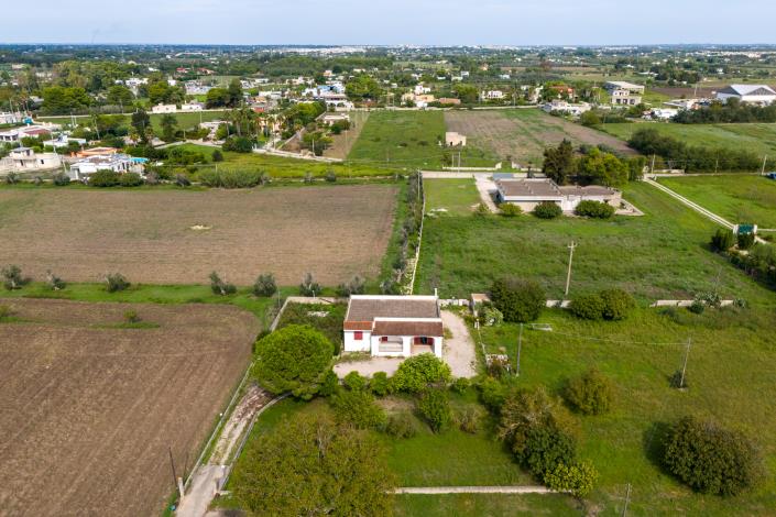 Image No.37-Villa / Détaché de 2 chambres à vendre à Cutrofiano