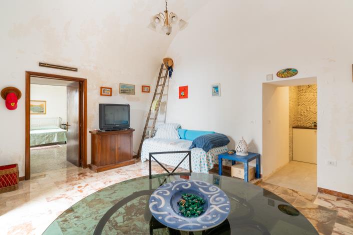 Image No.28-2 Bed Townhouse for sale