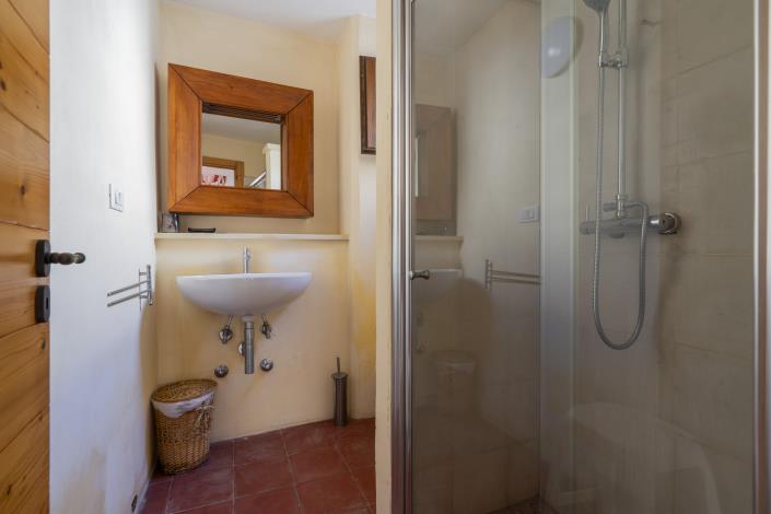 Image No.18-4 Bed Townhouse for sale