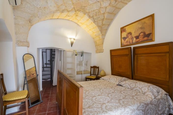 Image No.26-4 Bed Townhouse for sale