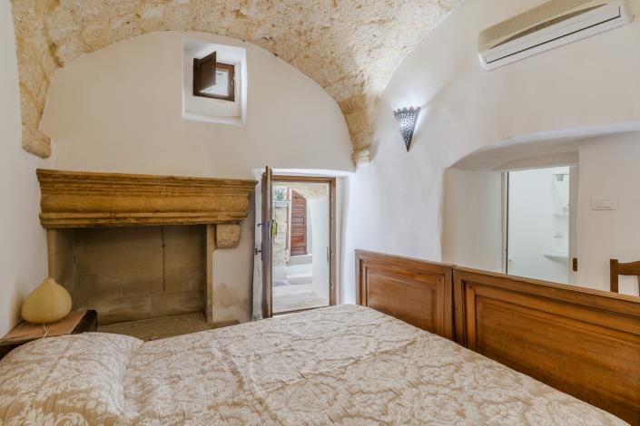 Image No.27-4 Bed Townhouse for sale