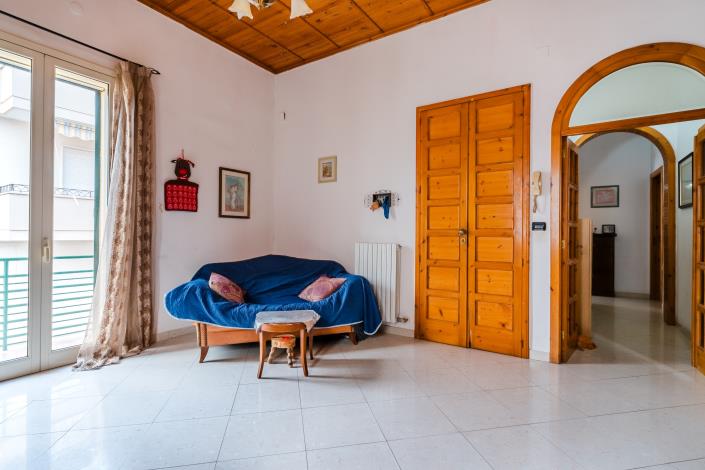 Image No.29-2 Bed Apartment for sale