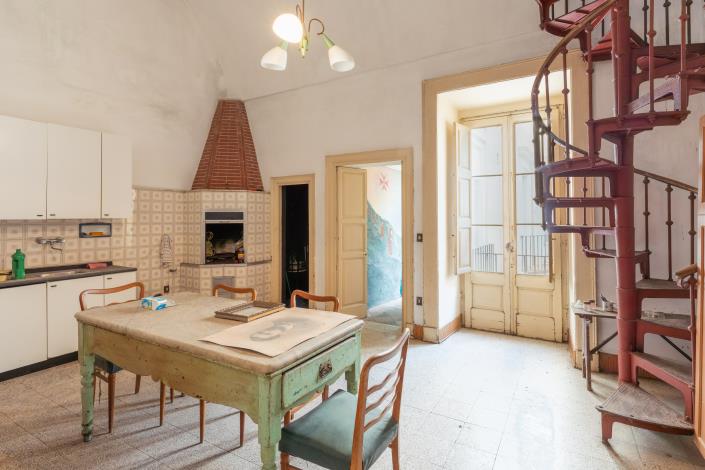 Image No.26-8 Bed Mansion for sale