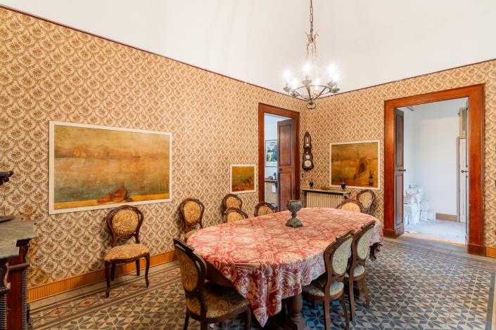 Image No.28-8 Bed Mansion for sale