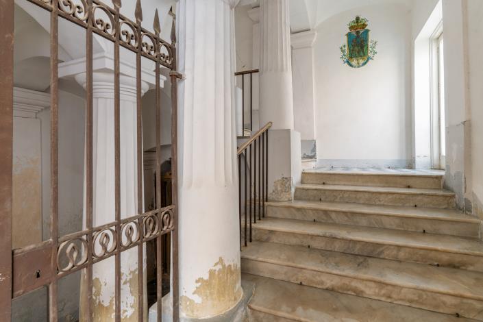 Image No.33-8 Bed Mansion for sale