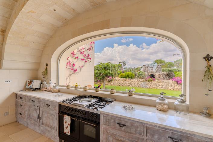 Image No.9-5 Bed Villa / Detached for sale