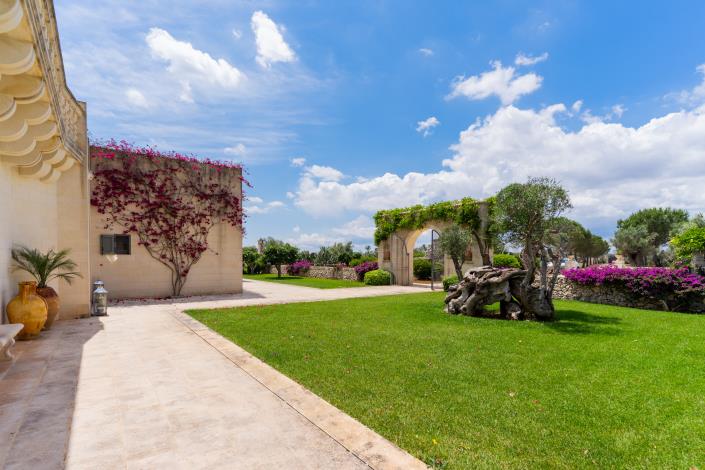 Image No.18-5 Bed Villa / Detached for sale