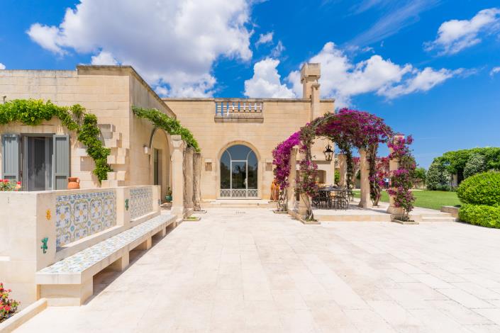 Image No.28-5 Bed Villa / Detached for sale