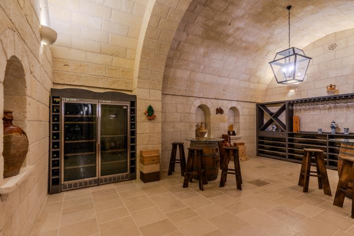 Image No.40-5 Bed Villa / Detached for sale