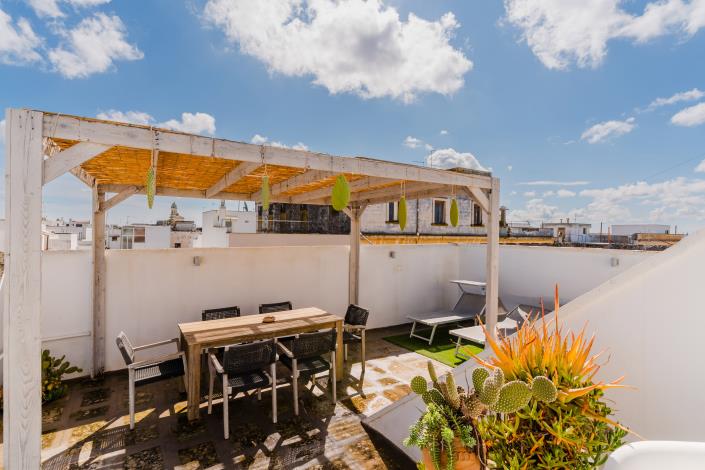 Image No.21-2 Bed Apartment for sale