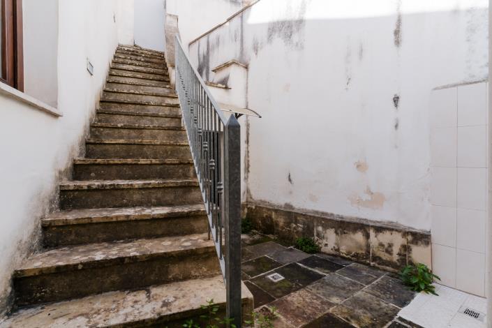 Image No.15-3 Bed Townhouse for sale