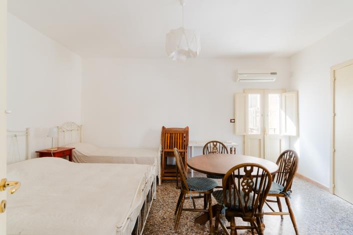 Image No.22-3 Bed Townhouse for sale