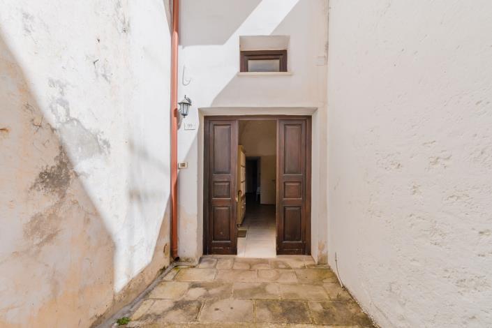 Image No.26-3 Bed Townhouse for sale