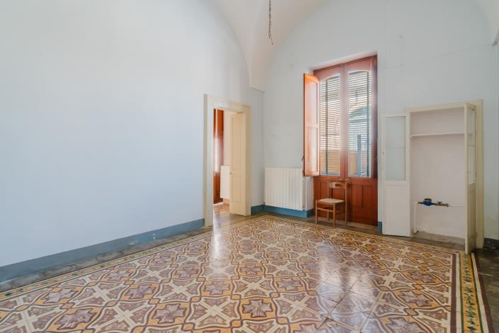 Image No.3-2 Bed Townhouse for sale