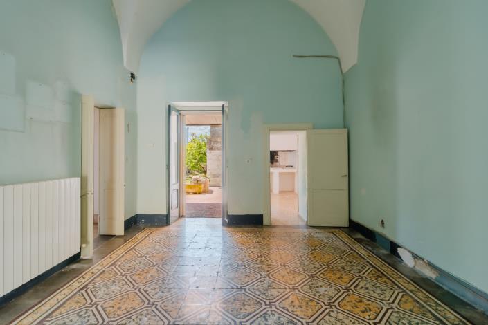 Image No.11-2 Bed Townhouse for sale