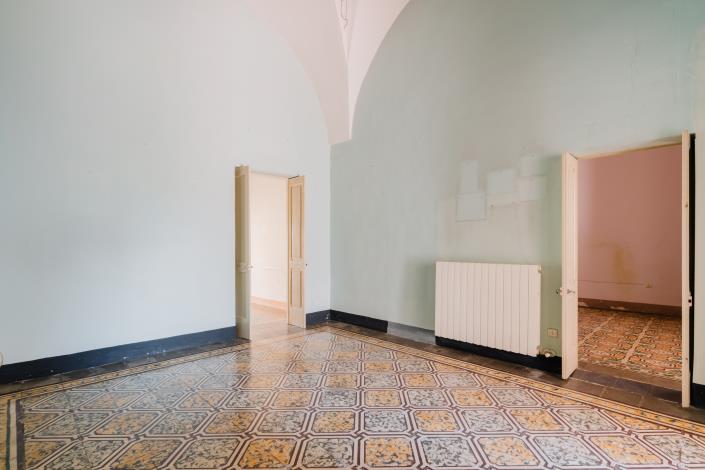 Image No.12-2 Bed Townhouse for sale