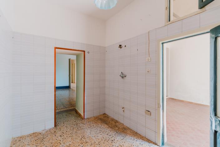 Image No.14-2 Bed Townhouse for sale