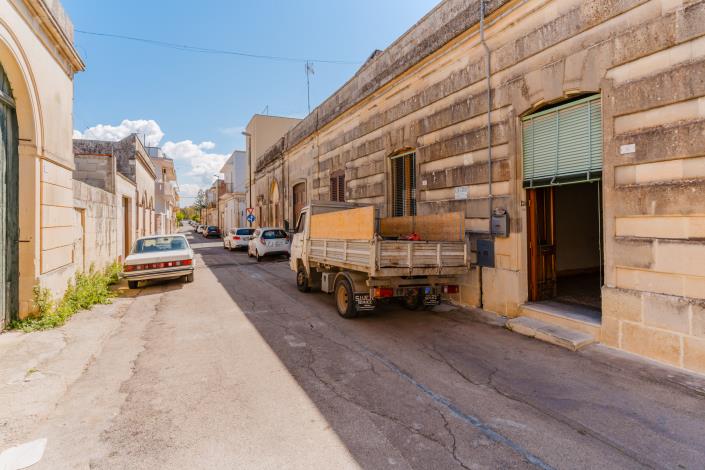 Image No.15-2 Bed Townhouse for sale