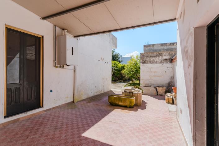 Image No.17-2 Bed Townhouse for sale