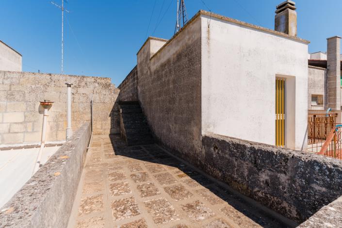 Image No.22-2 Bed Townhouse for sale