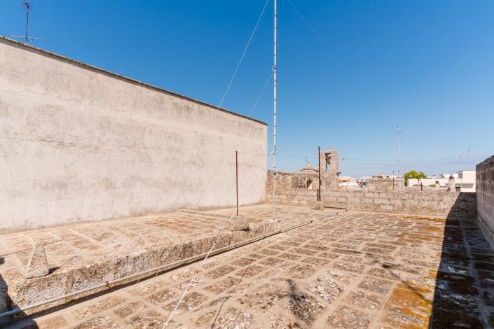 Image No.23-2 Bed Townhouse for sale