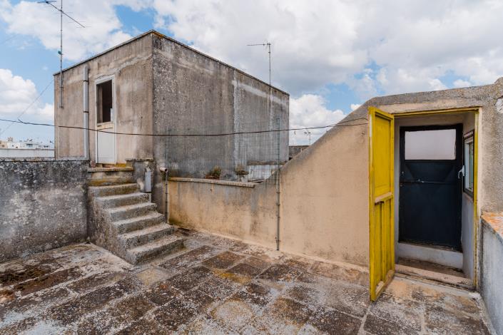 Image No.16-2 Bed Apartment for sale