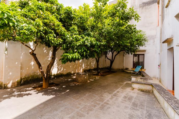 Image No.7-2 Bed Townhouse for sale