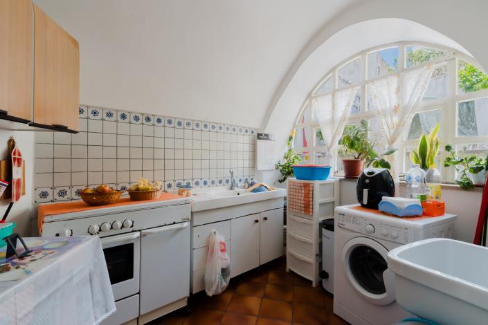 Image No.14-2 Bed Townhouse for sale